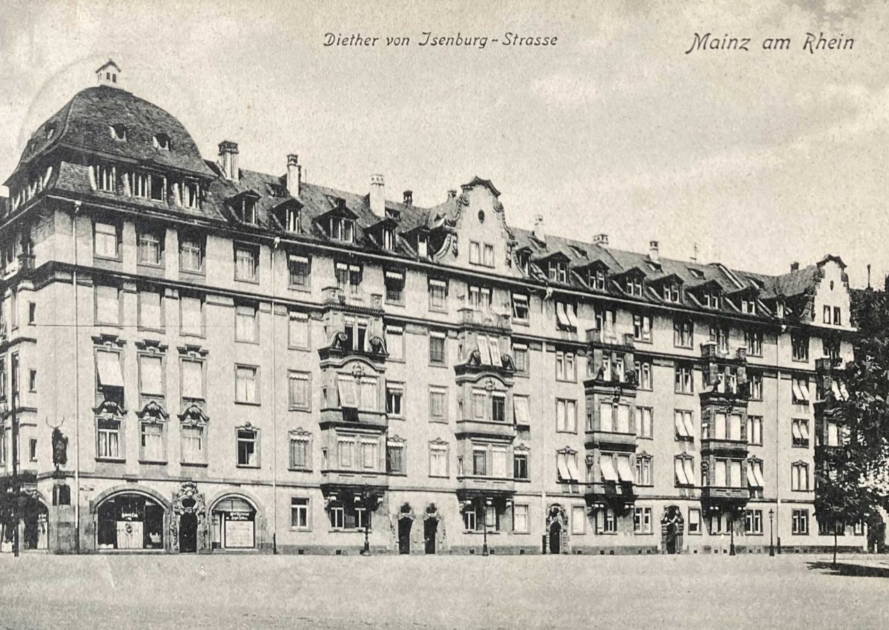 Gebäude in der Diether-von-Isenburg-Straße, 1910 (Quelle: Sammlung Michael Bermeitinger)